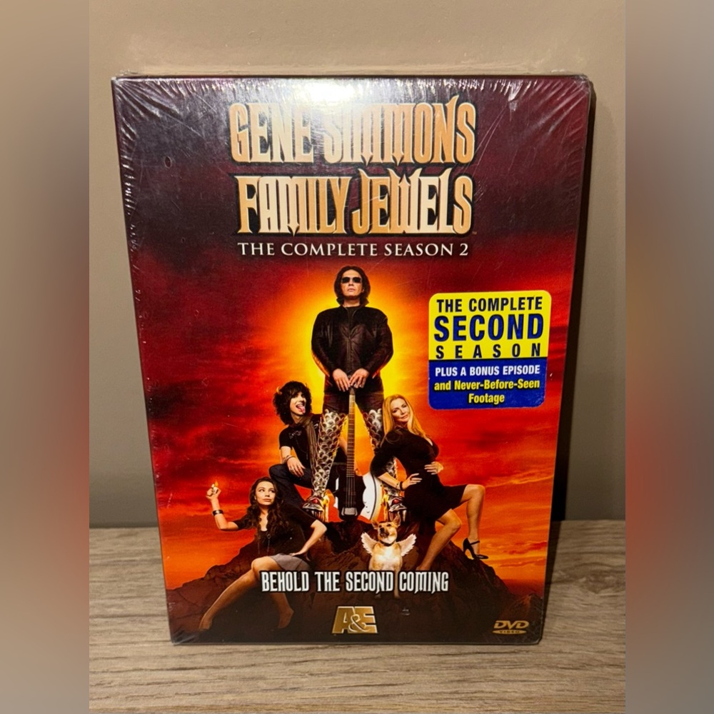 BRAND NEW GENE SIMMONS FAMILY JEWELS. The Complete Second Season DVD set.
